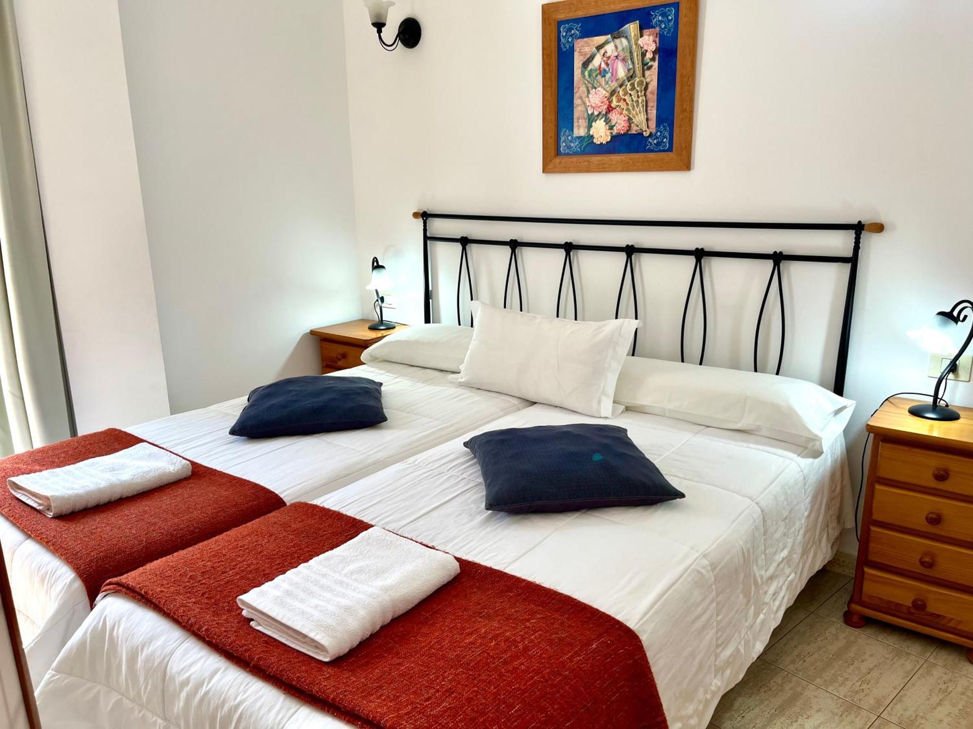 Apartamentos Edalmar Frontera Exterior photo