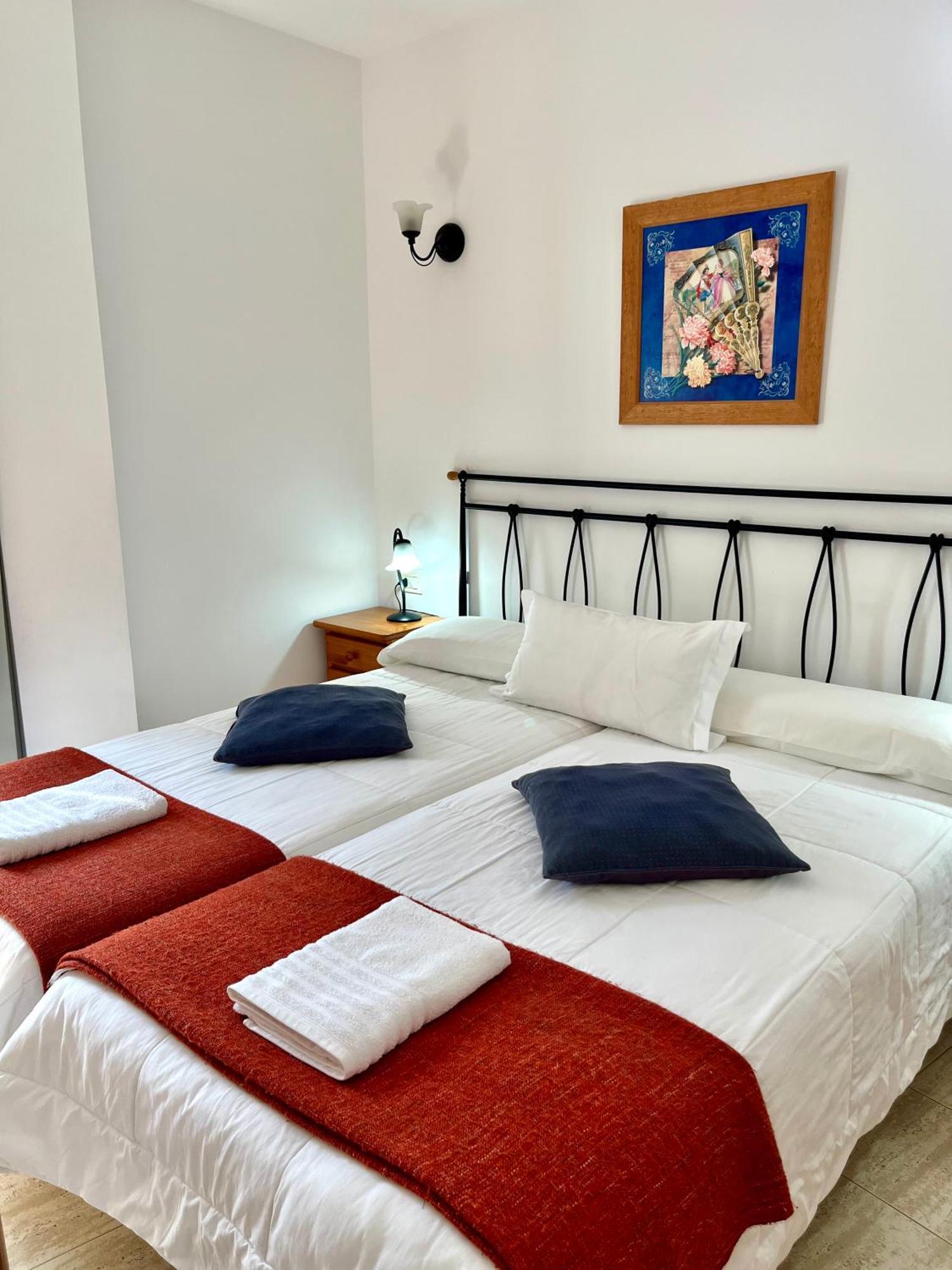 Apartamentos Edalmar Frontera Exterior photo