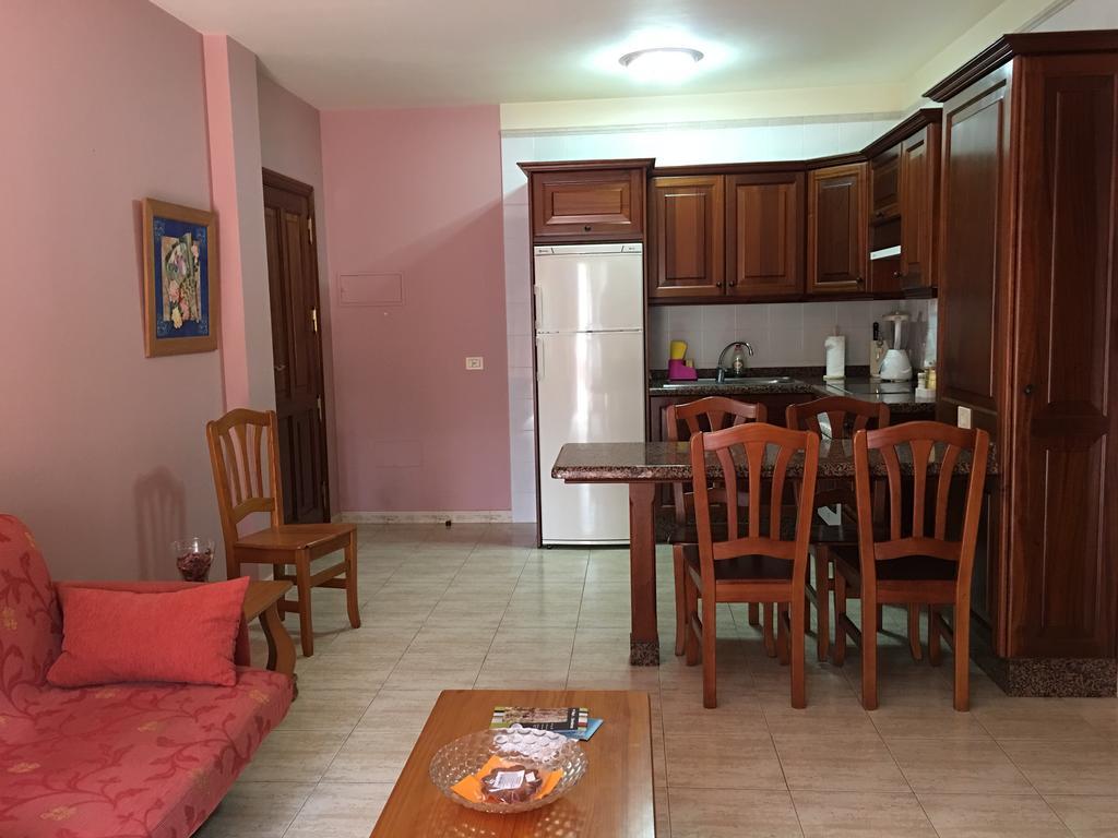 Apartamentos Edalmar Frontera Exterior photo