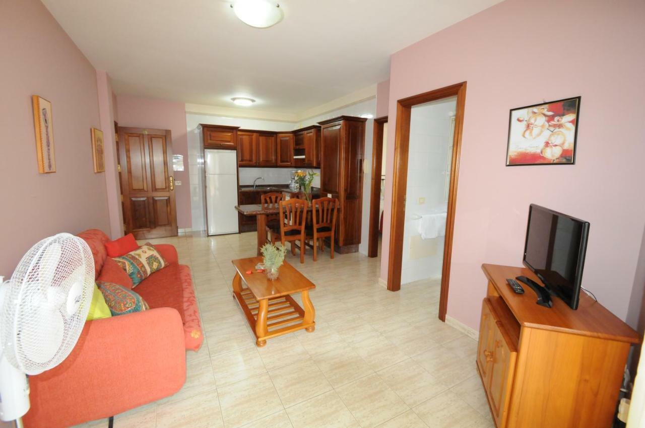 Apartamentos Edalmar Frontera Exterior photo