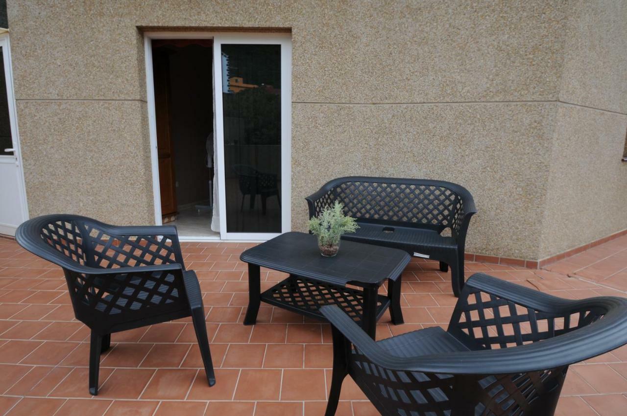 Apartamentos Edalmar Frontera Exterior photo