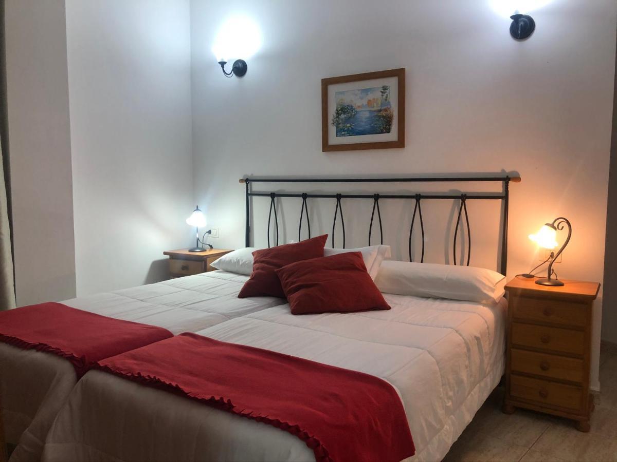 Apartamentos Edalmar Frontera Exterior photo